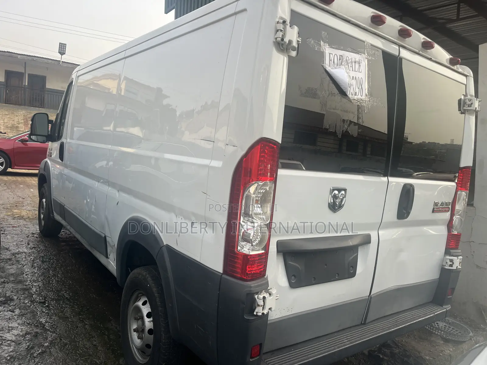 Dodge B3500 2017 White