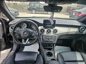 Mercedes-Benz GLA 250 2017 Black