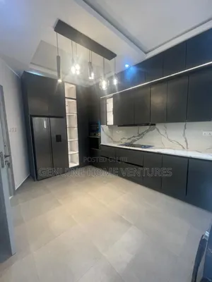 4bdrm Maisonette in Lekki Phase 1 for rent