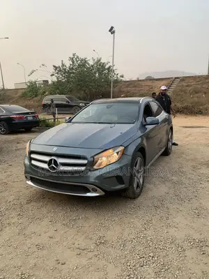 Mercedes-Benz GLA 250 2015 Blue