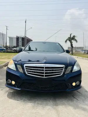 Mercedes-Benz E350 Base 4dr Sedan RWD (3.5L 6cyl 7A) 2010 Blue