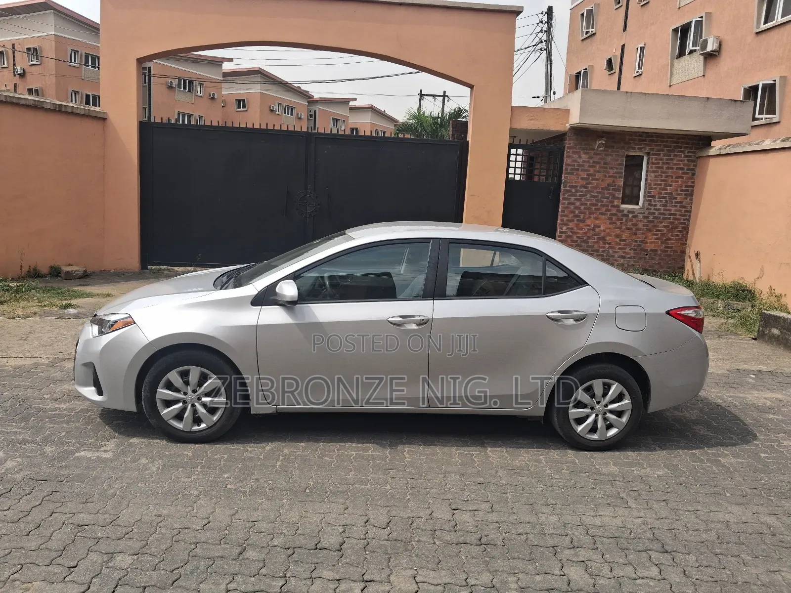 Toyota Corolla 2015 Silver