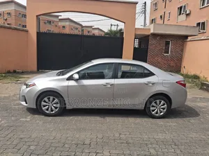 Toyota Corolla 2015 Silver