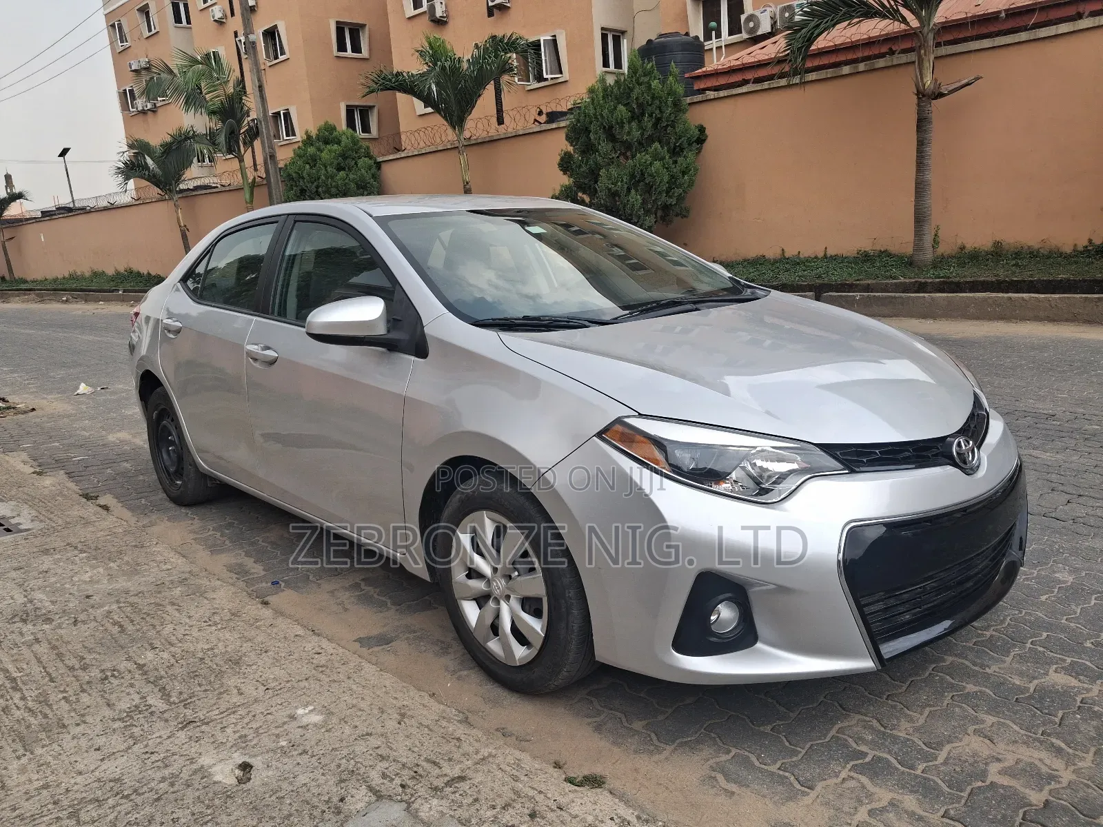Toyota Corolla 2015 Silver