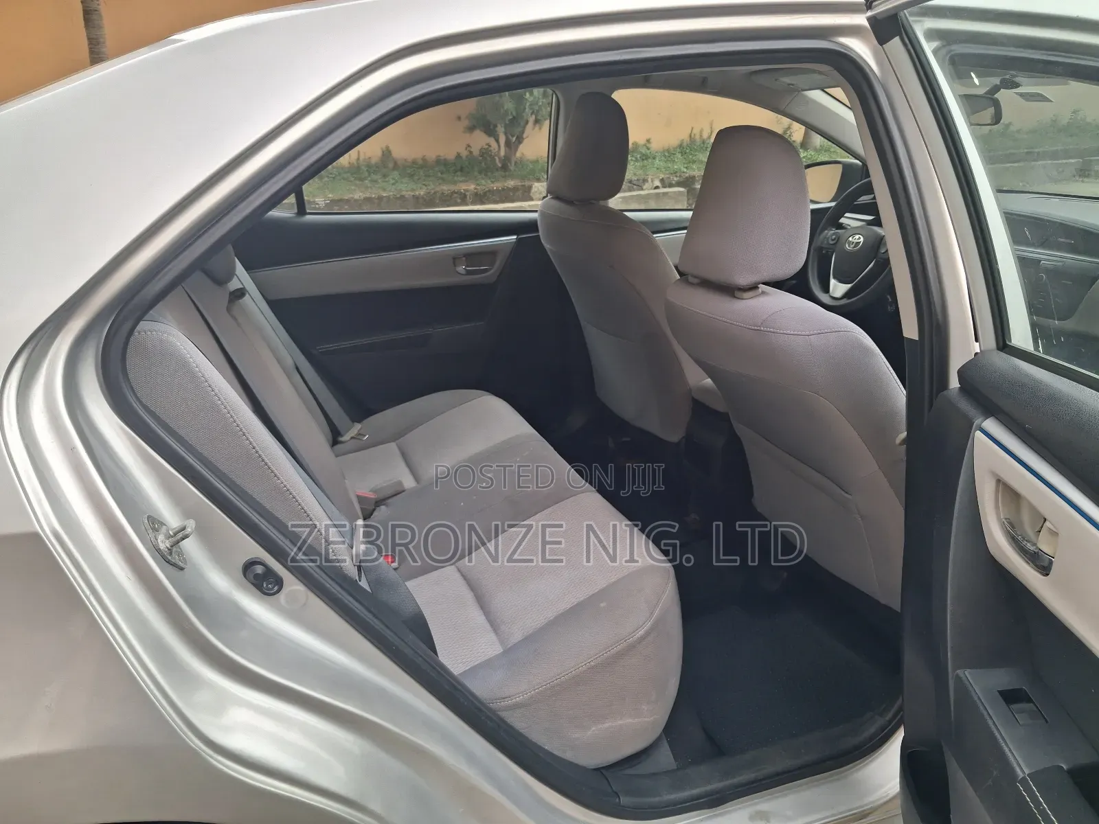 Toyota Corolla 2015 Silver