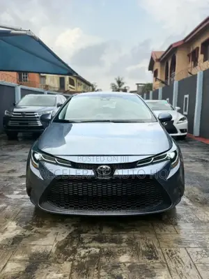 Toyota Corolla LE 2021 Blue