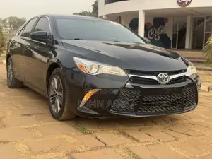 Toyota Camry SE w/Special Edition Pkg (2.5L 4cyl 6A) 2016 Black