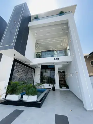5bdrm Duplex in Lekki for sale