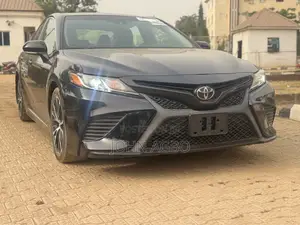 Toyota Camry SE (2.5L 4cyl 8A) 2019 Black