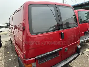 Volkswagen Transporter 2006 Red