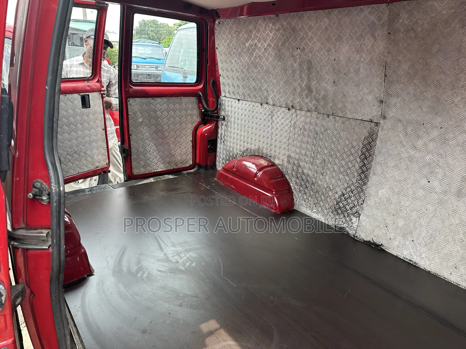 Volkswagen Transporter 2006 Red