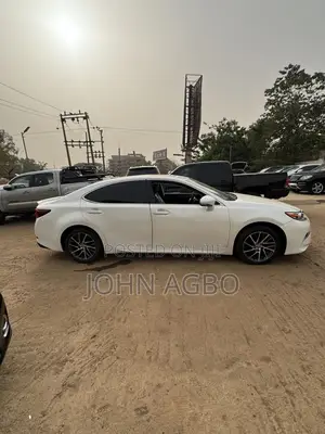 Lexus ES 350 FWD 2017 White