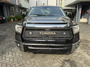 Toyota Tundra Limited 5.7L V8 4x4 CrewMax 5.6 ft. box 145.7 in. WB 2019