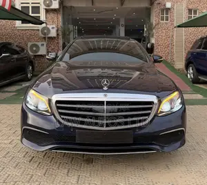 Mercedes-Benz E400 2018 Blue
