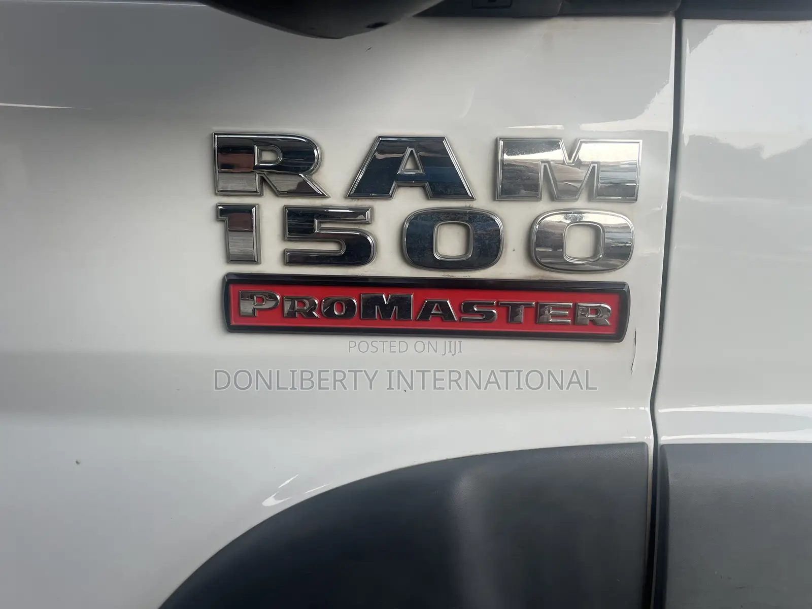 Dodge B3500 2017 White