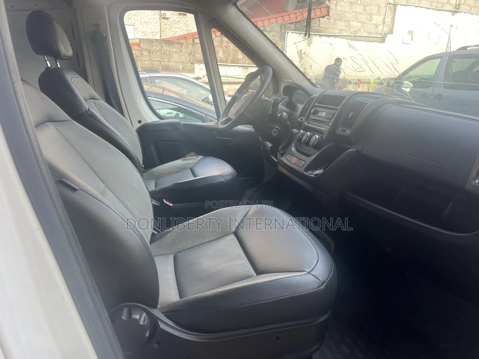 Dodge B3500 2017 White