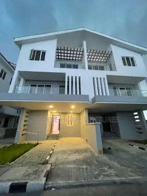 4bdrm Duplex in Chevron for rent