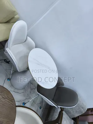 Ante Room Chair And Table