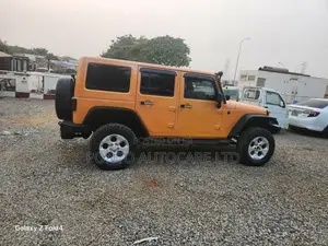 Jeep Wrangler Sahara 2dr SUV 4WD (3.6L 6cyl 6M) 2015 Yellow