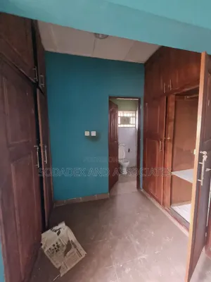4bdrm Townhouse / Terrace in Wise, Soluyi for rent