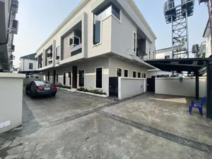 4bdrm Duplex in Harris Drive By Vgc for rent