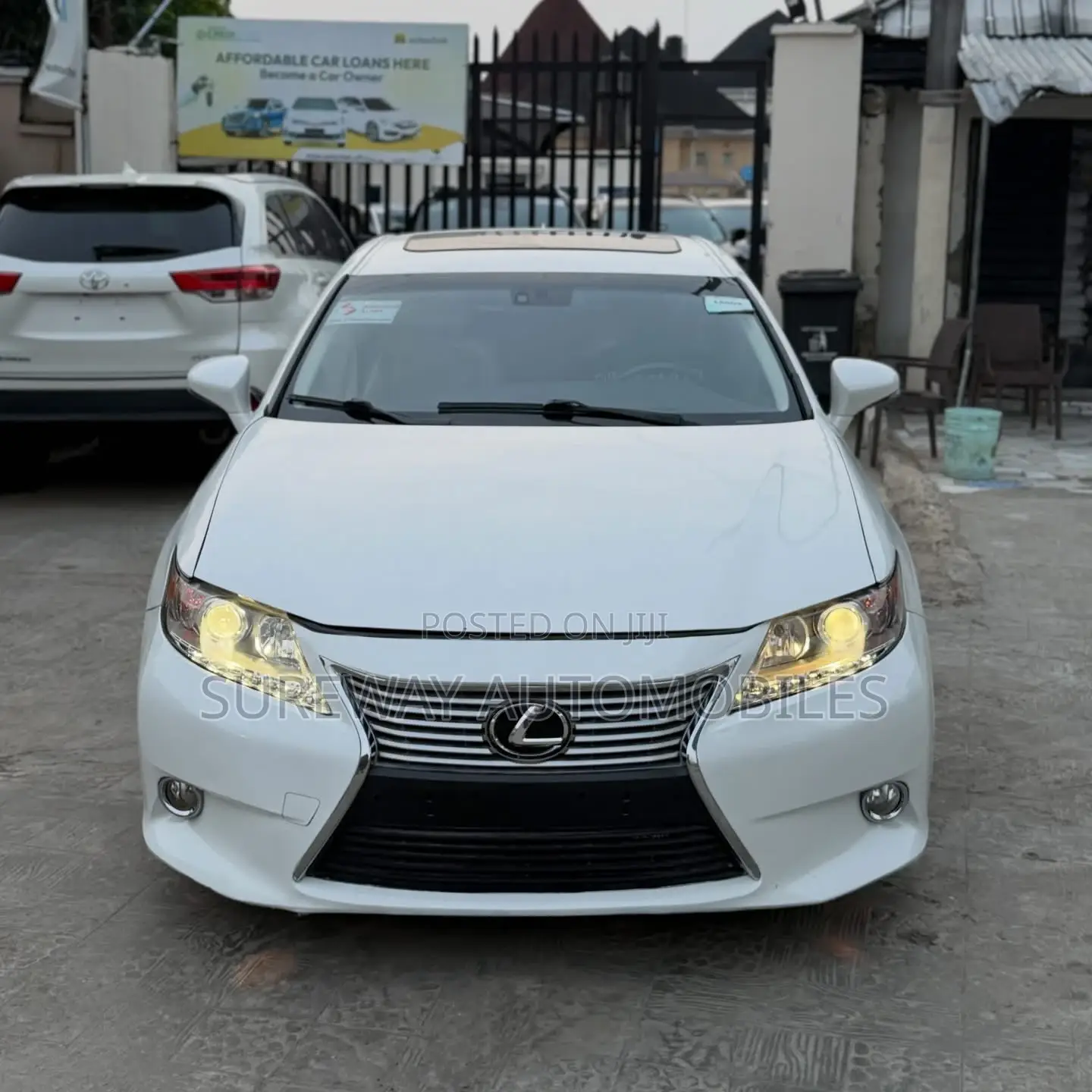 Lexus ES 350 FWD 2014 White