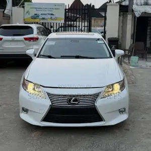 Lexus ES 350 FWD 2014 White