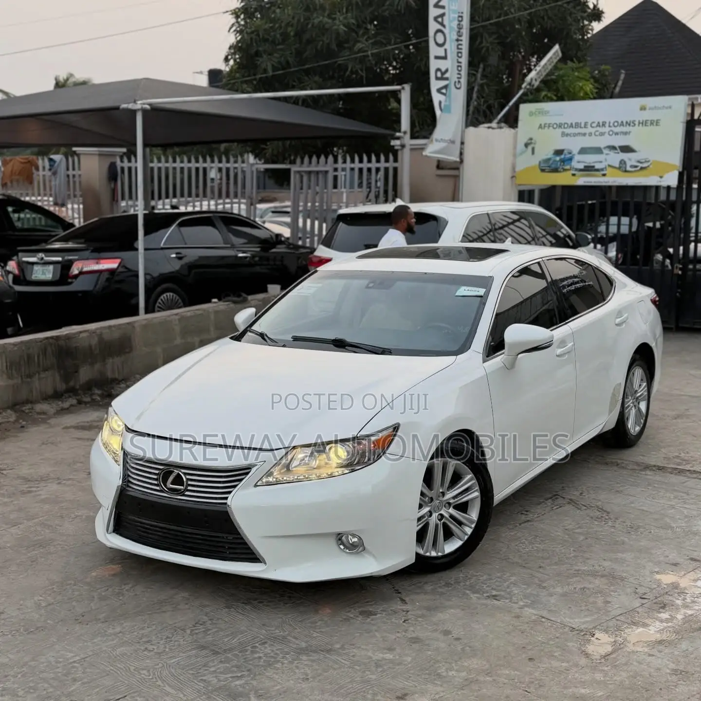 Lexus ES 350 FWD 2014 White