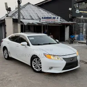 Lexus ES 350 FWD 2014 White