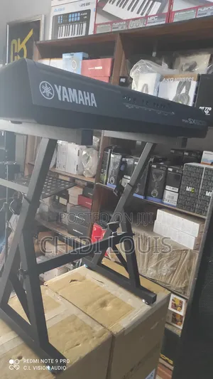 Alpha Keyboard Stand