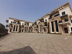 5bdrm Townhouse/Terrace in Jahi Glimo for sale