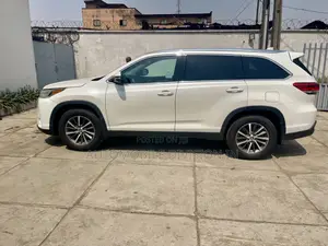 Toyota Highlander XLE 2019 White