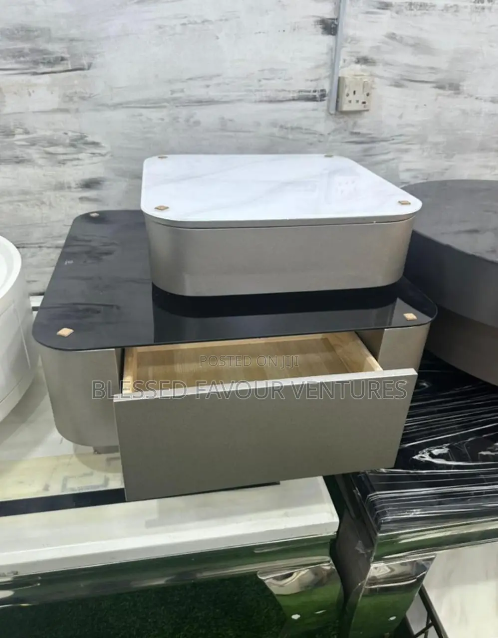 High Quality Imported Center Table Available to Pick Up