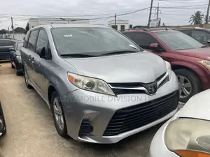 Toyota Sienna 2020 Silver