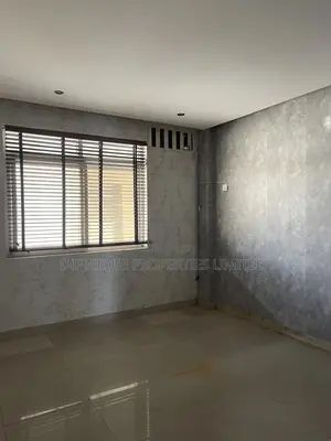 3bdrm Apartment in Lekki Phase 1 for rent