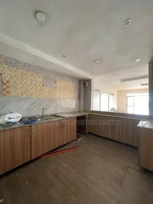 3bdrm Apartment in Lekki Phase 1 for rent