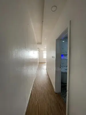 3bdrm Apartment in Lekki Phase 1 for rent
