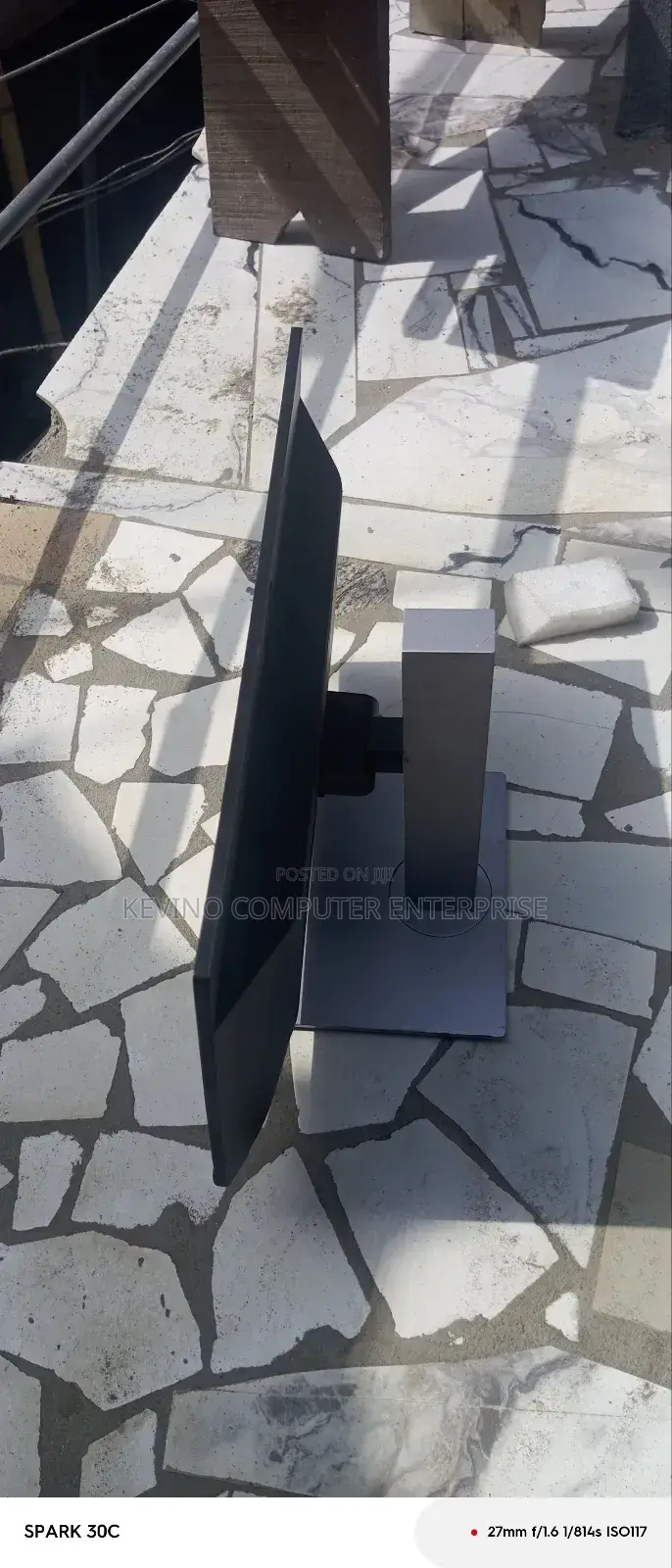 22 Inches HP