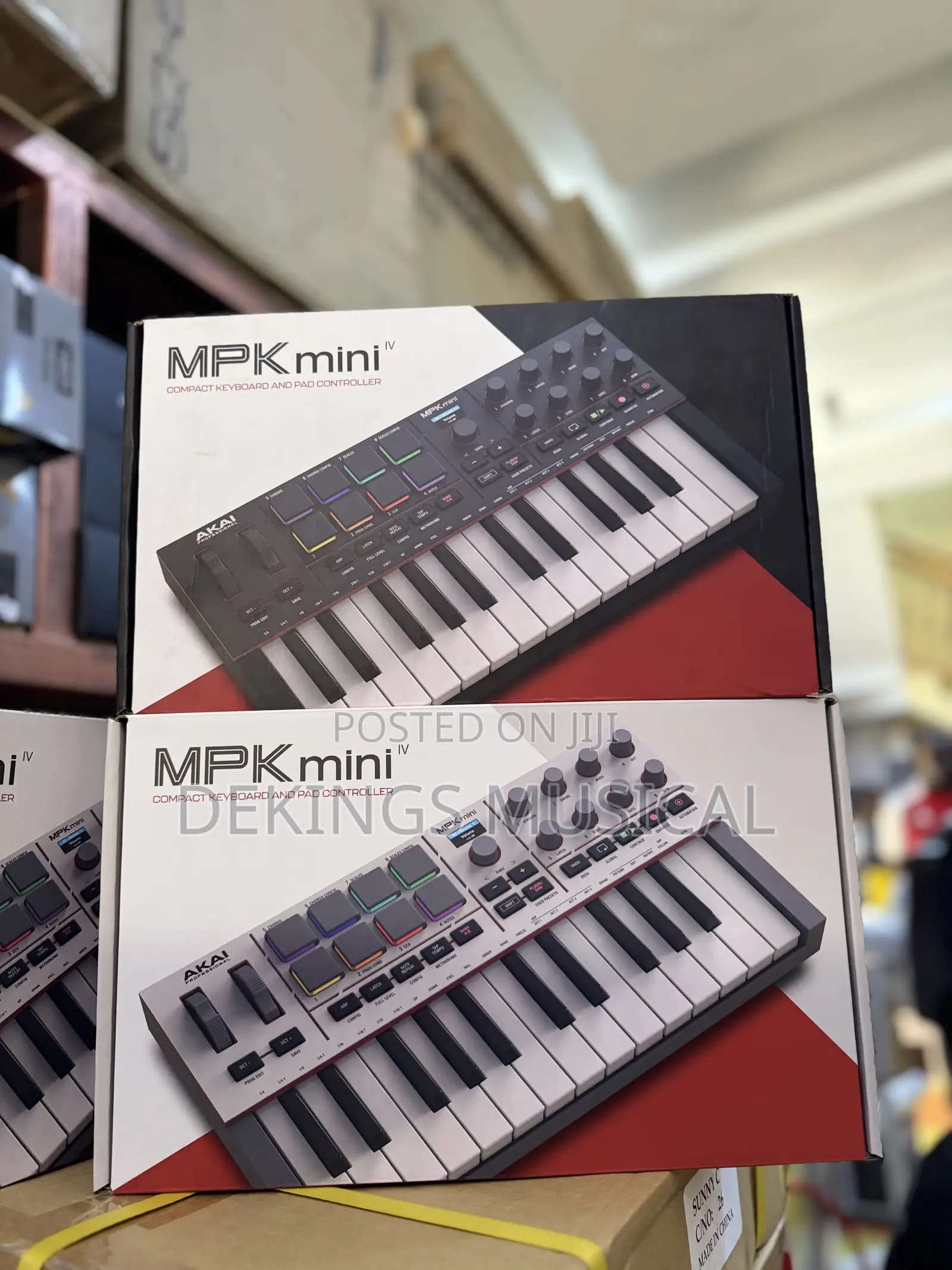 Akai Mpk Mini Iv Midi Keyboard And Pad Controller.