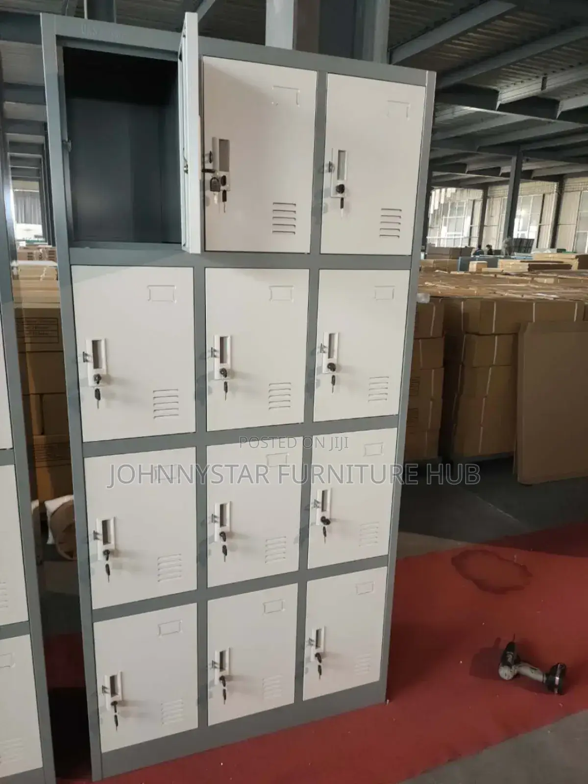 Metal 12 Doors Workers Lockers