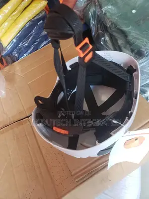 Chinstrap Helmet (4 Points)