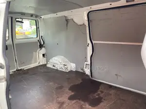 Volkswagen Transporter 2004 White