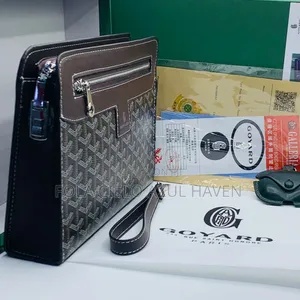 Premium Designer Leather Bags
Elegant and Long-Lasting
