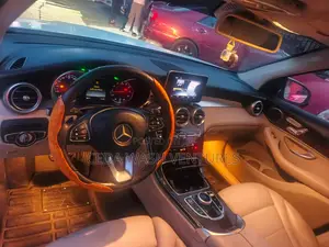 Mercedes-Benz GLC-Class 2017 White