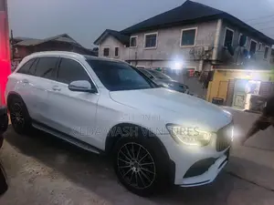 Mercedes-Benz GLC-Class 2017 White