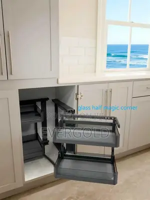 Glass Magic Corner With Complete Accessories (R&L)