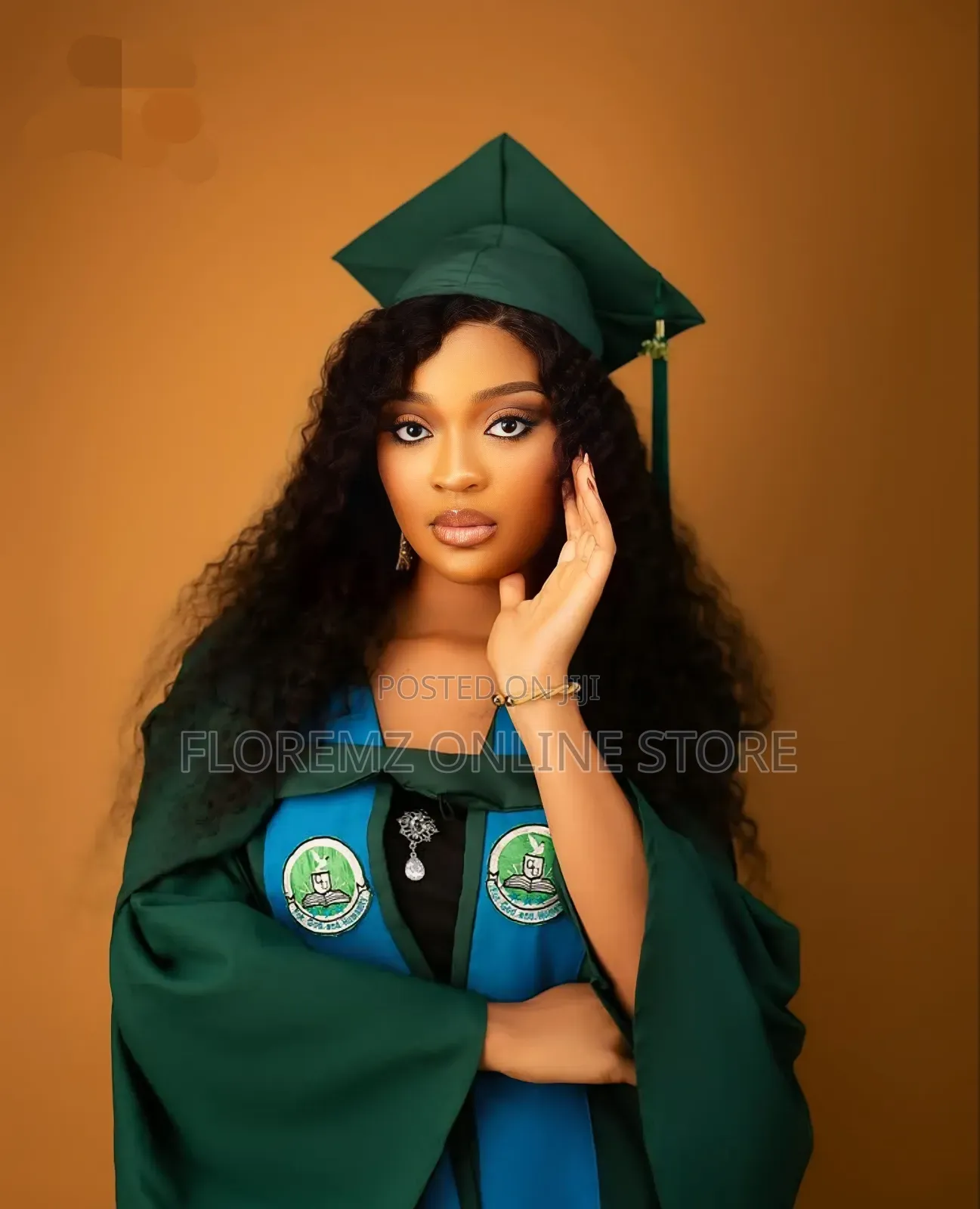 Caleb Graduation / Convocation Gown – Rental
