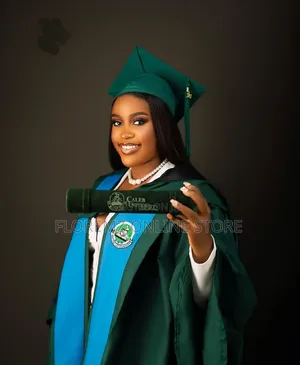 Caleb Graduation / Convocation Gown – Rental