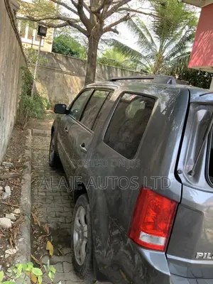 Honda Pilot 2012 Gray