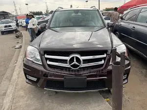 Mercedes-Benz GLK-Class 350 4MATIC 2012 Brown